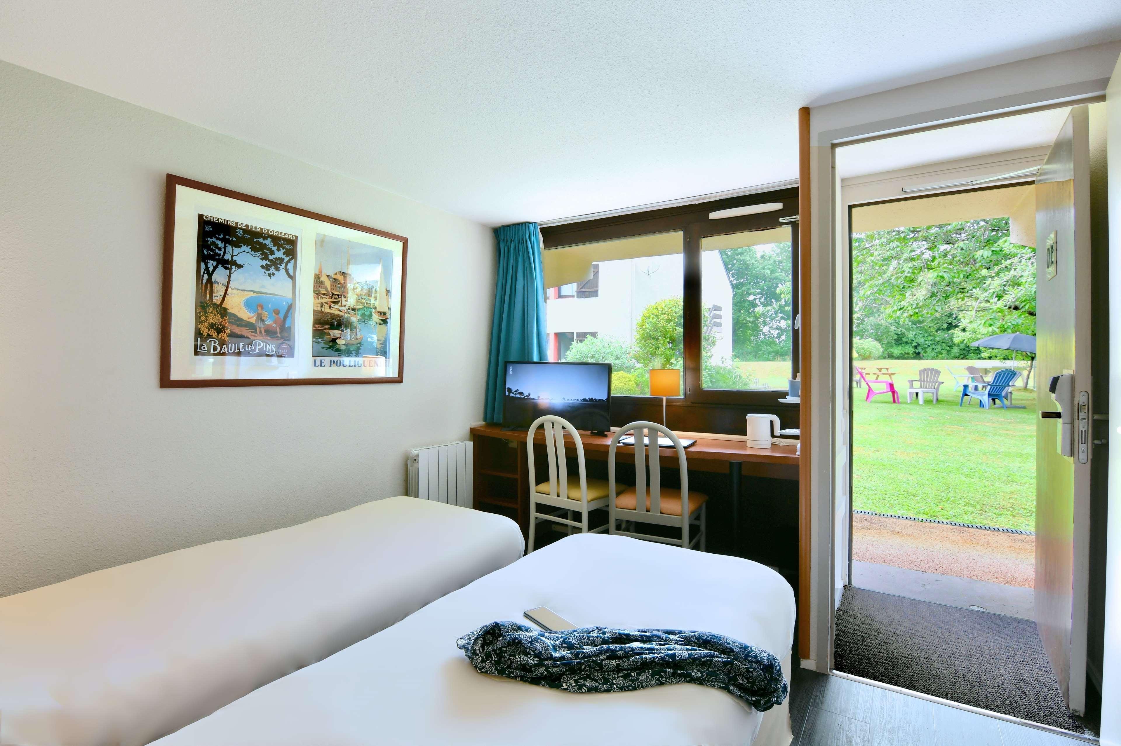 Kyriad Lannion-Perros-Guirec Exterior photo