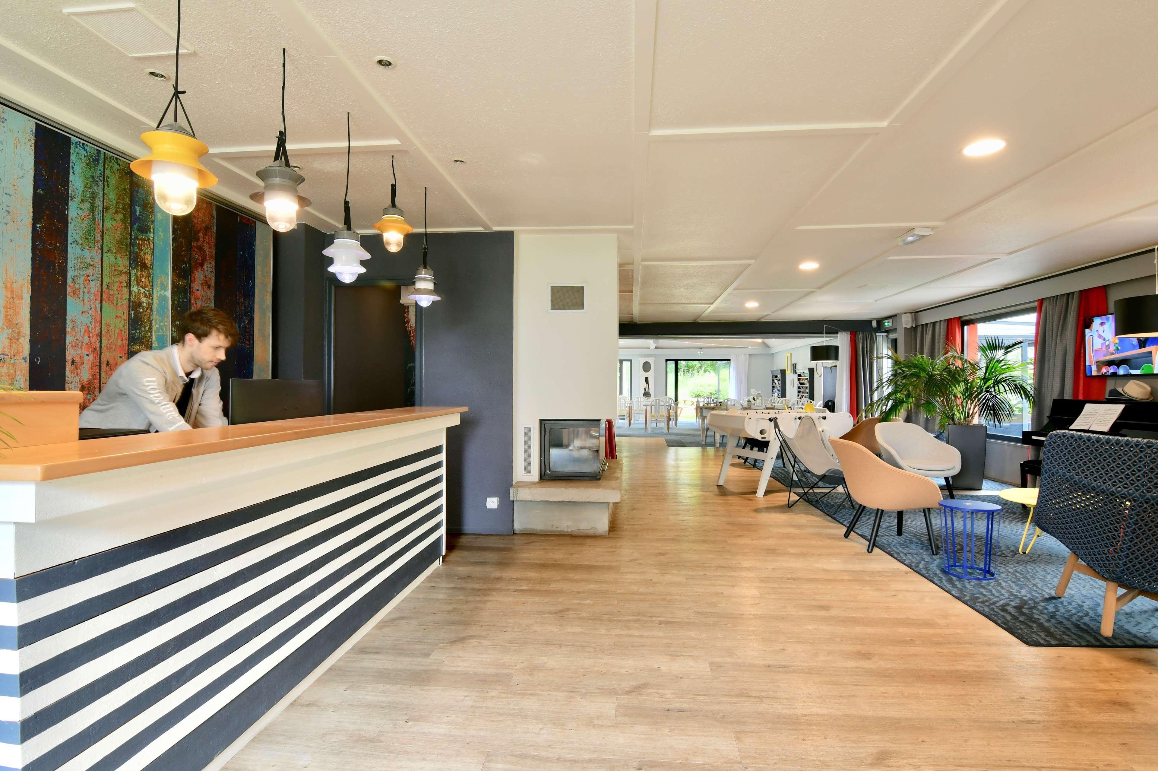 Kyriad Lannion-Perros-Guirec Exterior photo