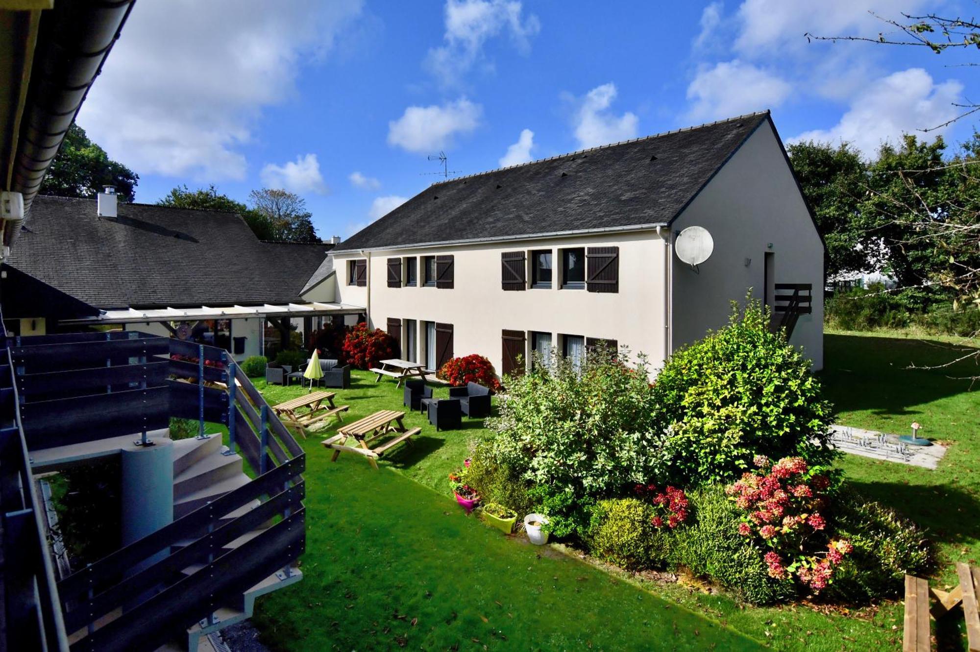 Kyriad Lannion-Perros-Guirec Exterior photo