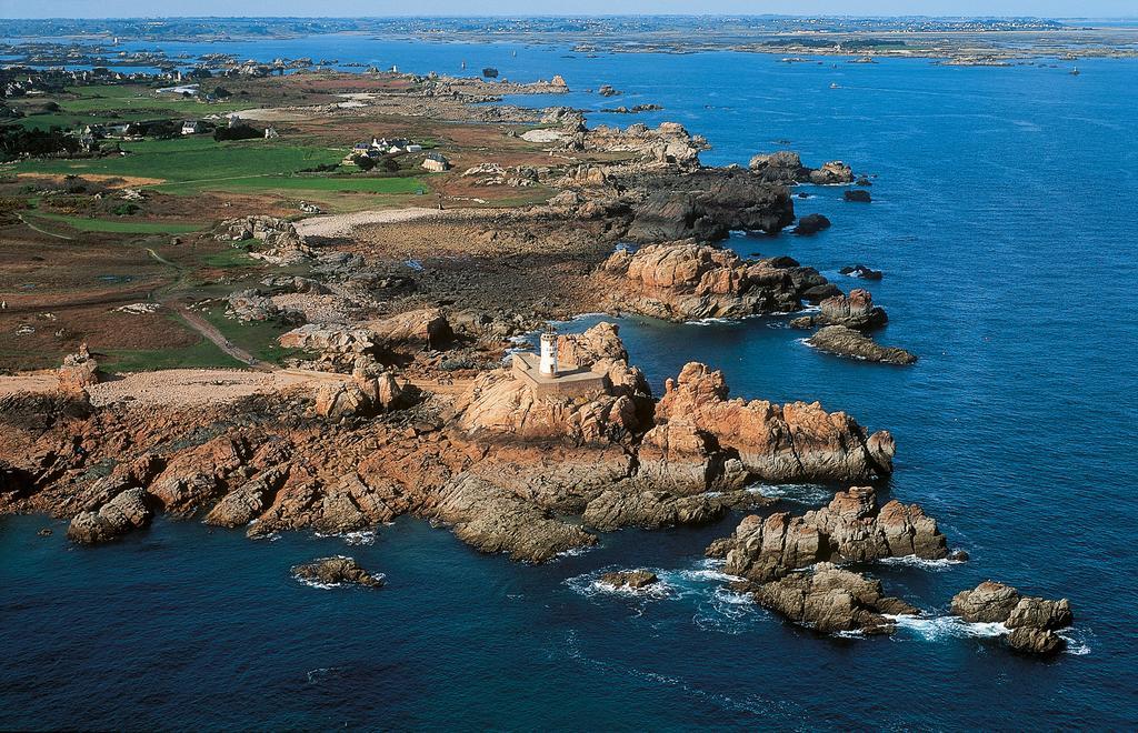 Kyriad Lannion-Perros-Guirec Exterior photo